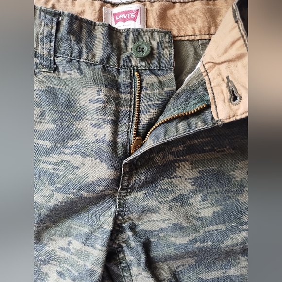Levi's Boys Camo Cargo Shorts | 7 Reg (6-7yrs) | Digital Green - Picture 6 of 8